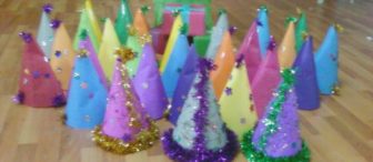 Bunlar da şapkalarımız!…