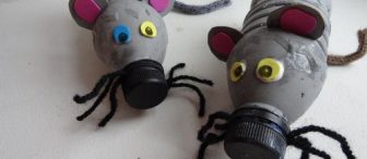 Pet Şişe ile Fare