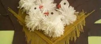 Ponponla yapılan oyuncaklar ve anahtarlık :)