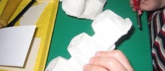 Yumurta kolisinden arı da olurmuş:))