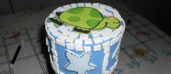 Kola şişesinden renkli kutular