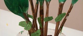 Plastik Kaşıklardan Ağaçlar