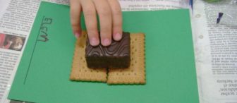 Bisküviden Evler (Kış mevsimi)