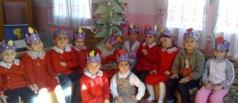 Ögrencılerımıngelısım raporlarını susledık meyvelerden tac hazırladık