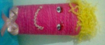 Şampuan kutusundan marakas yaptim…