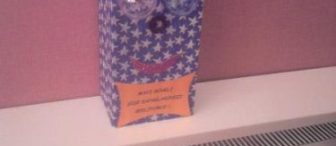 Kutu Adam (Mavi Kapak Biriktirmek İçin)