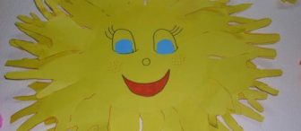 küçük ellerden yaptığımız güneşimiz…