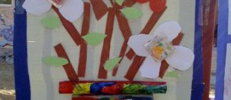 Artık materyallerden saksı ve çiçeklerimiz