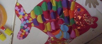 Çizdiler, kestiler, yapıştırdılar, Balık oldu. :D