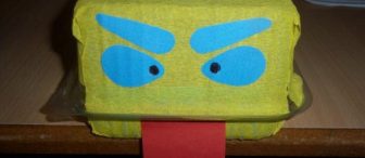 Bu da geçen seneki masal anlatıcım. (Çoook şirin) =))