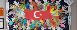 YAŞAYAN DEĞERLER PANOSU
