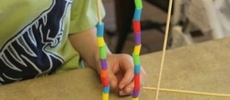 Desenli kuleler “Montessori etkinliği”