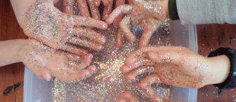 Mikrop deneyi ve boyama sayfaları